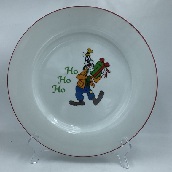 Disney Mickey’s Vintage Holiday Ceramic Dinner Plate Featuring Goofy  (4 of 4) - Picture 1 of 4